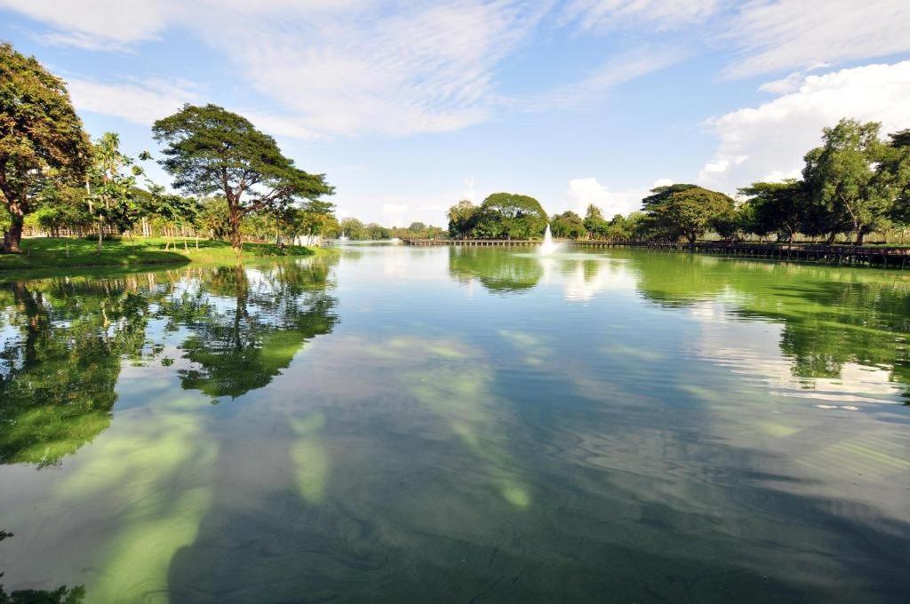 Virati Hotel Yangon Dış mekan fotoğraf