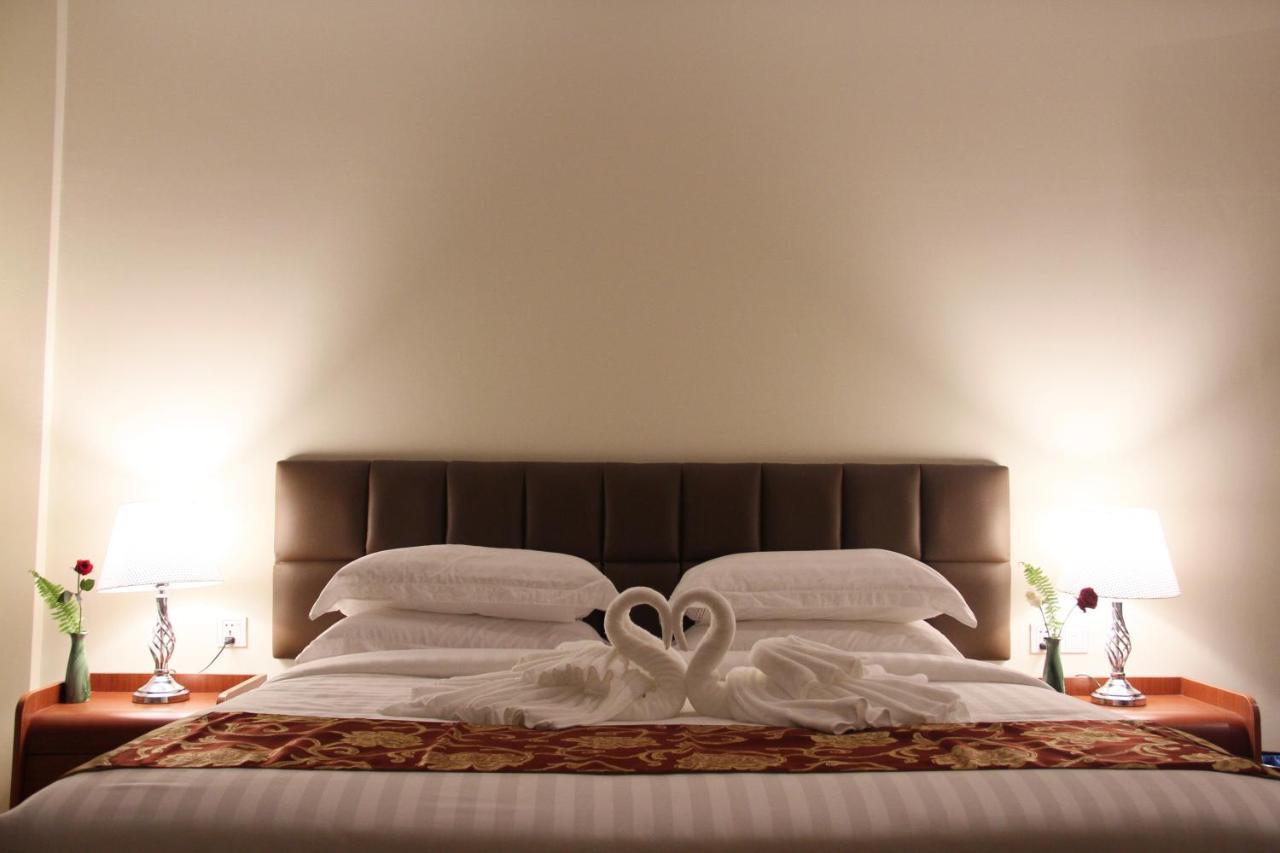Virati Hotel Yangon Dış mekan fotoğraf