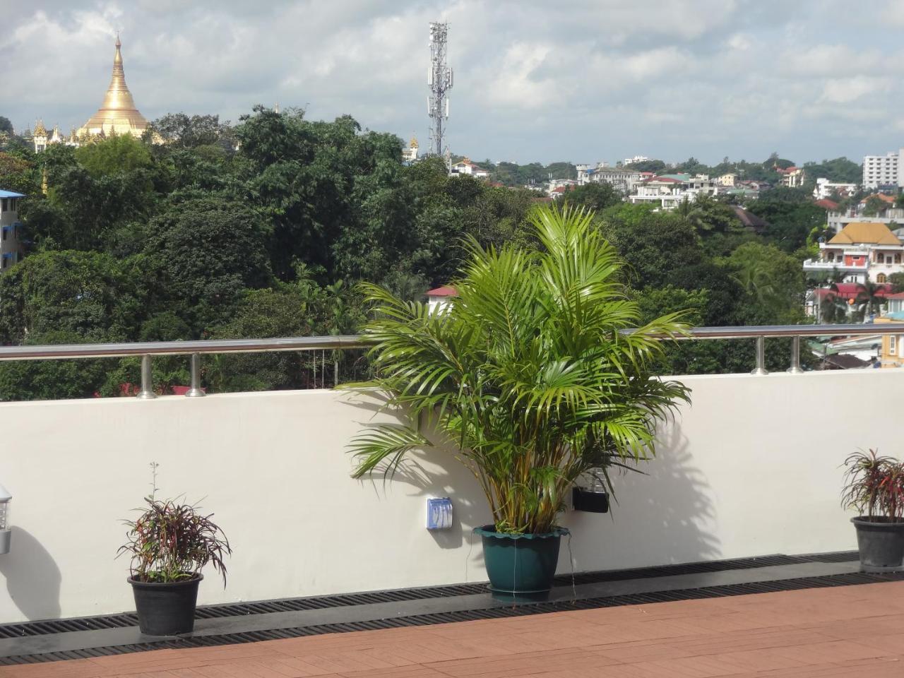 Virati Hotel Yangon Dış mekan fotoğraf