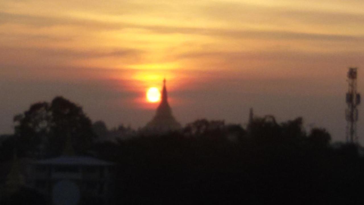 Virati Hotel Yangon Dış mekan fotoğraf