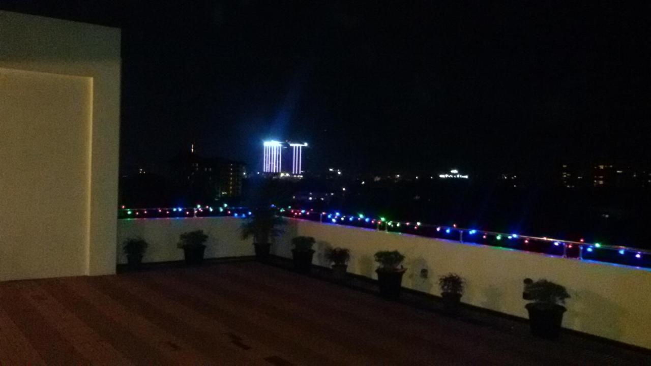 Virati Hotel Yangon Dış mekan fotoğraf