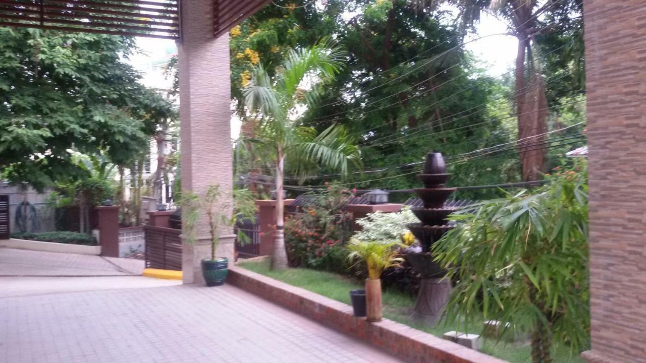 Virati Hotel Yangon Dış mekan fotoğraf