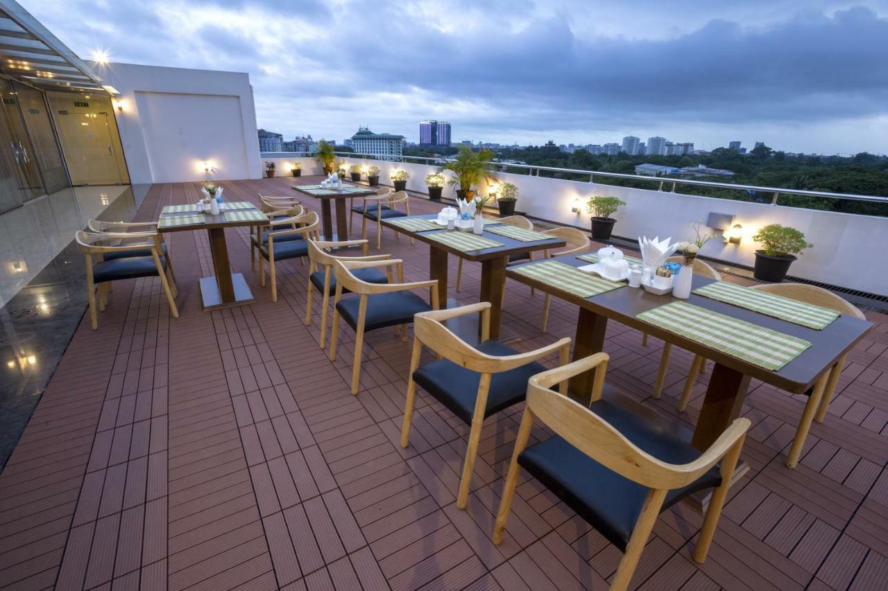 Virati Hotel Yangon Dış mekan fotoğraf