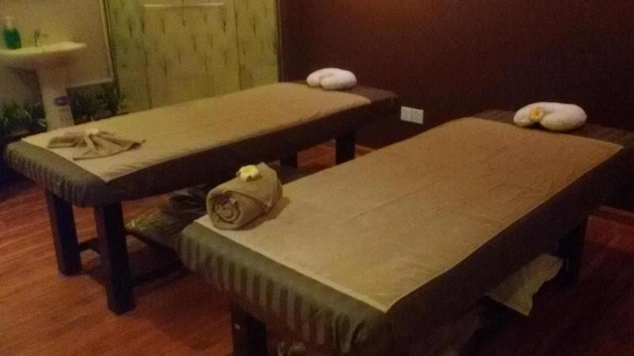 Virati Hotel Yangon Dış mekan fotoğraf
